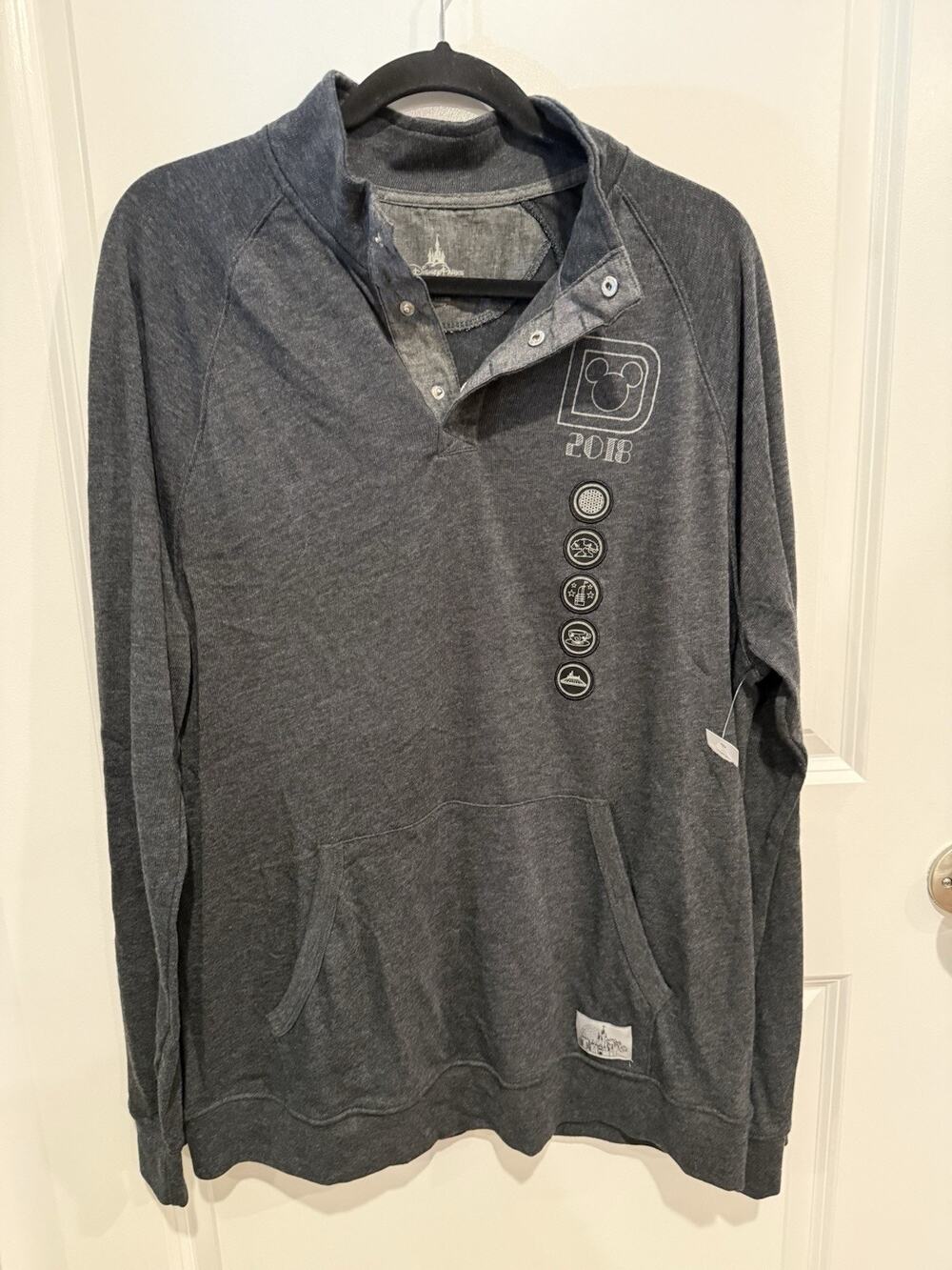 Disney Parks 2018 Mickey Mouse Snap Neck Pullover Sweatshirt Gray Men's Large